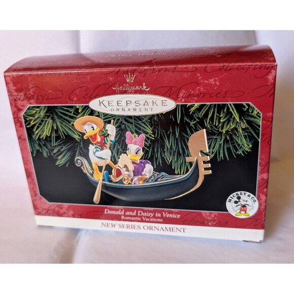 HALLMARK KEEPSAKE VINTAGE ORNAMENTS - DISNEY DONALD & DAISY IN VENICE 1998 - Picture 1 of 6